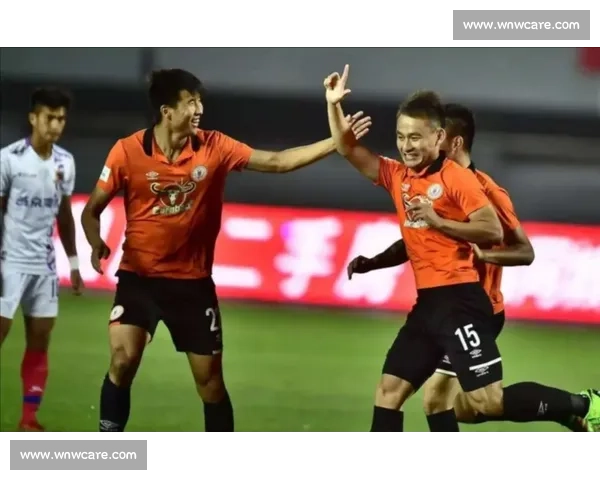 聚焦激烈角逐解析本赛季篮球联赛最新球队排名格局与竞争态势